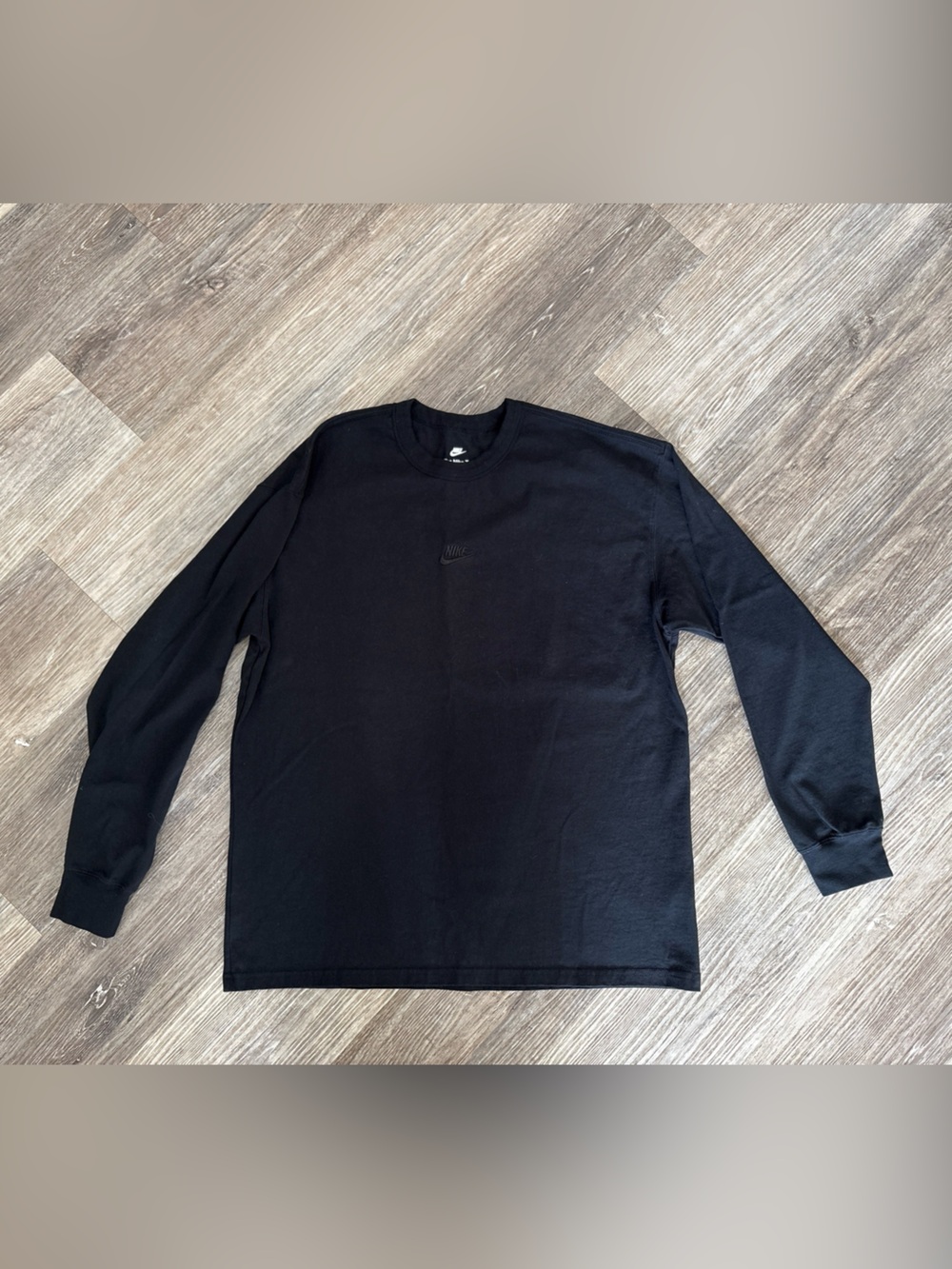 Nike Sportswear Premium Essential Men’s Max 90 Black Loose Fit Shirt Large